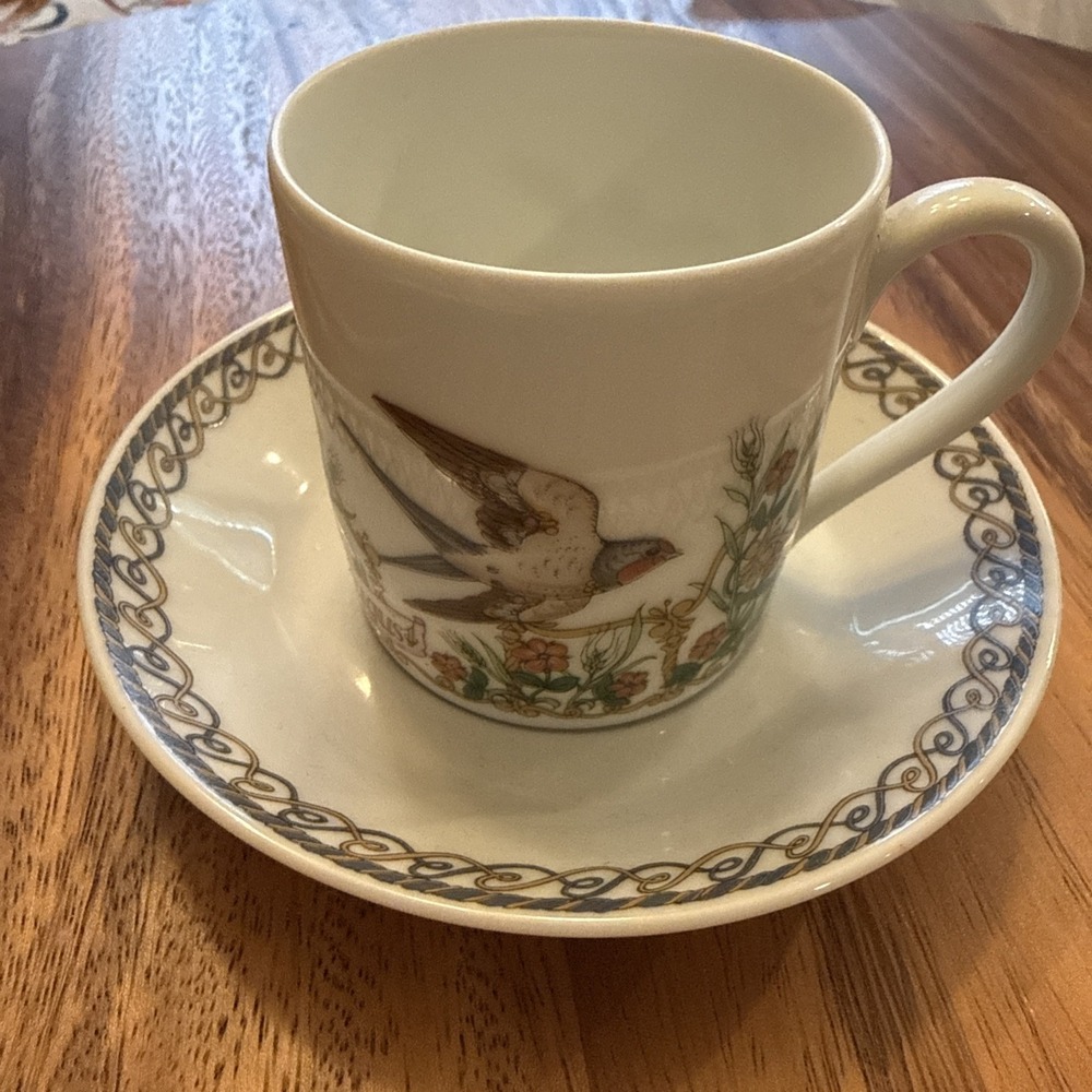 Hutschenreuther Ole Winther Bird Demitasse/Mocha Cups & Saucer August